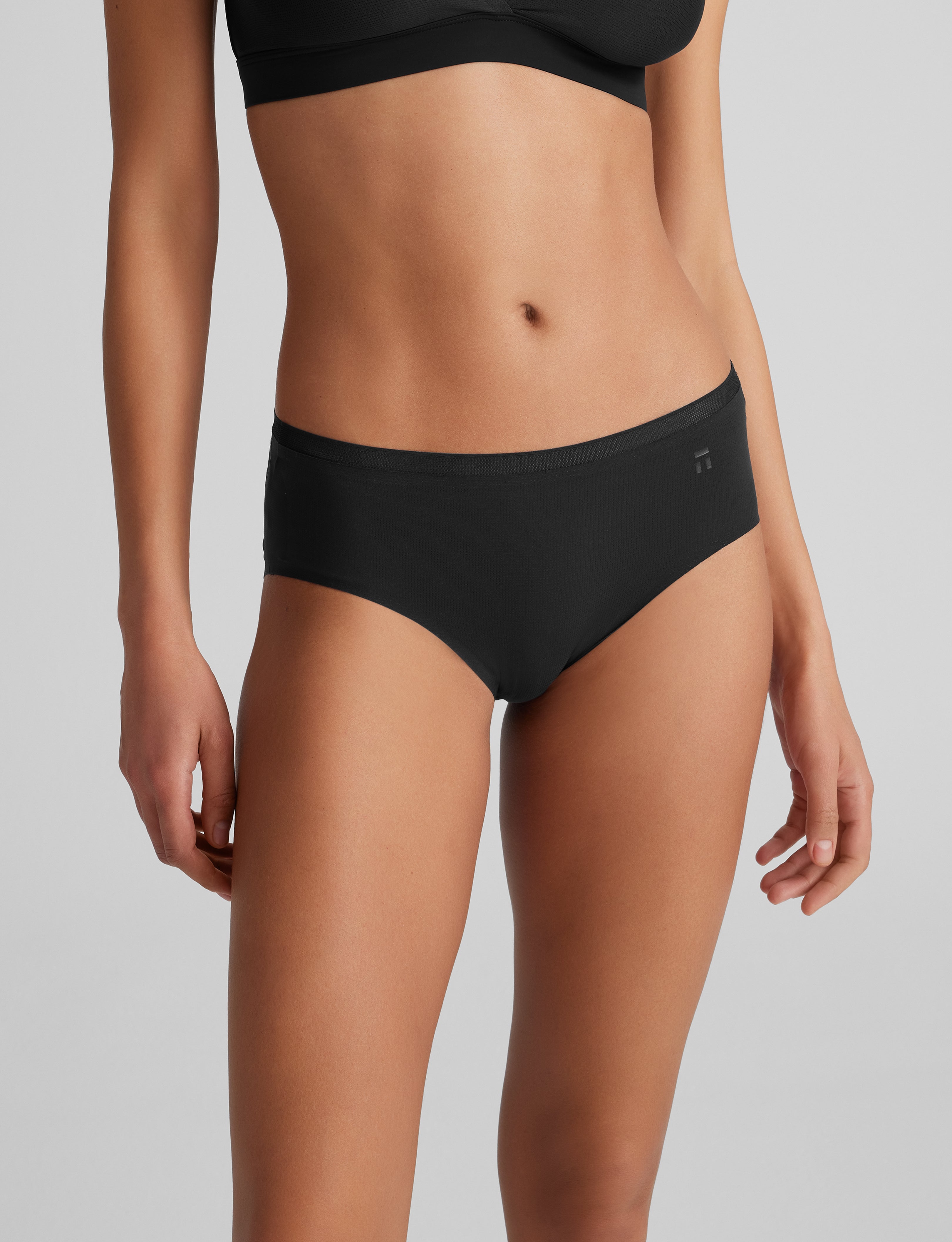 Women's Air Brief