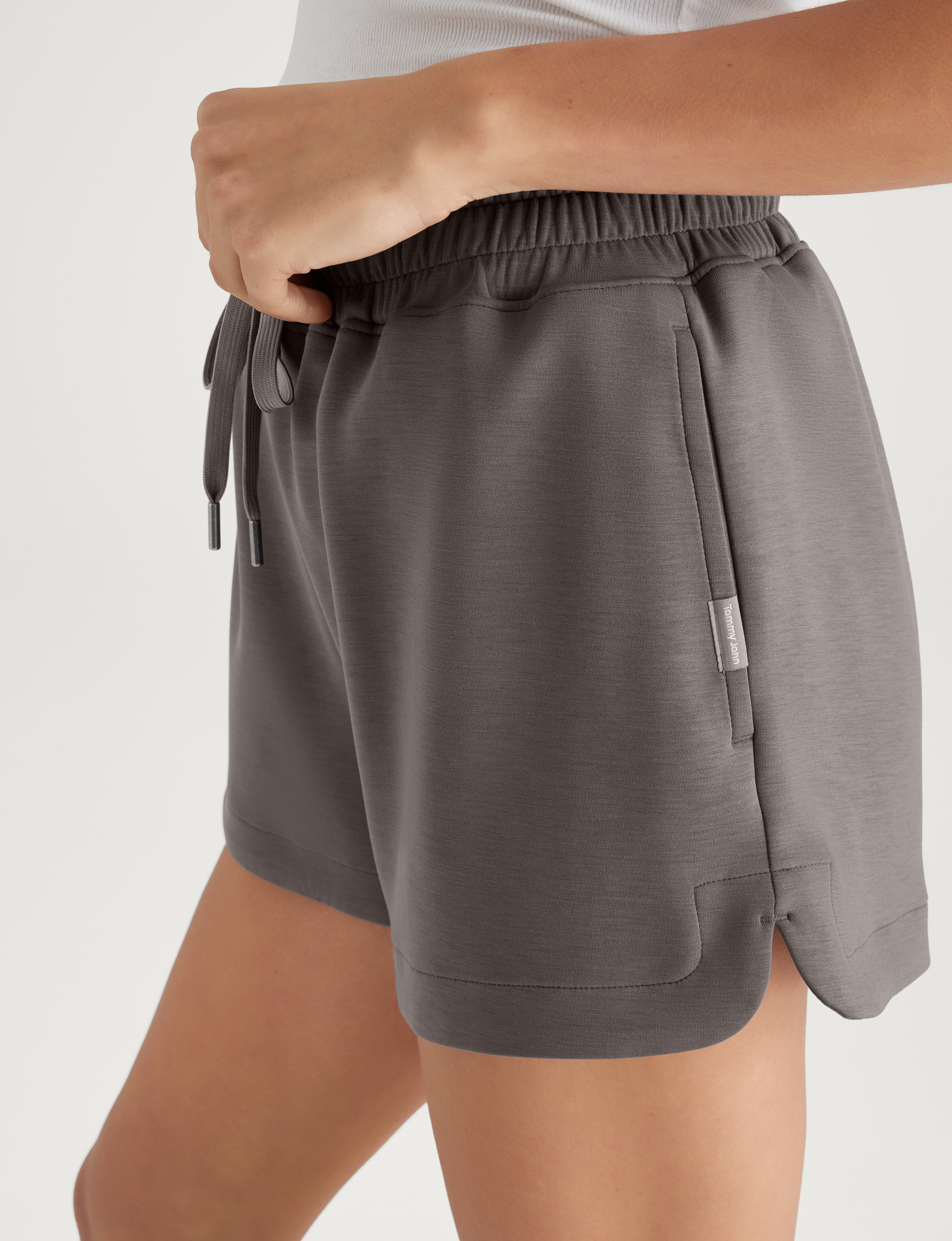Women's Luxe Traveler Knit Mid-Rise Short